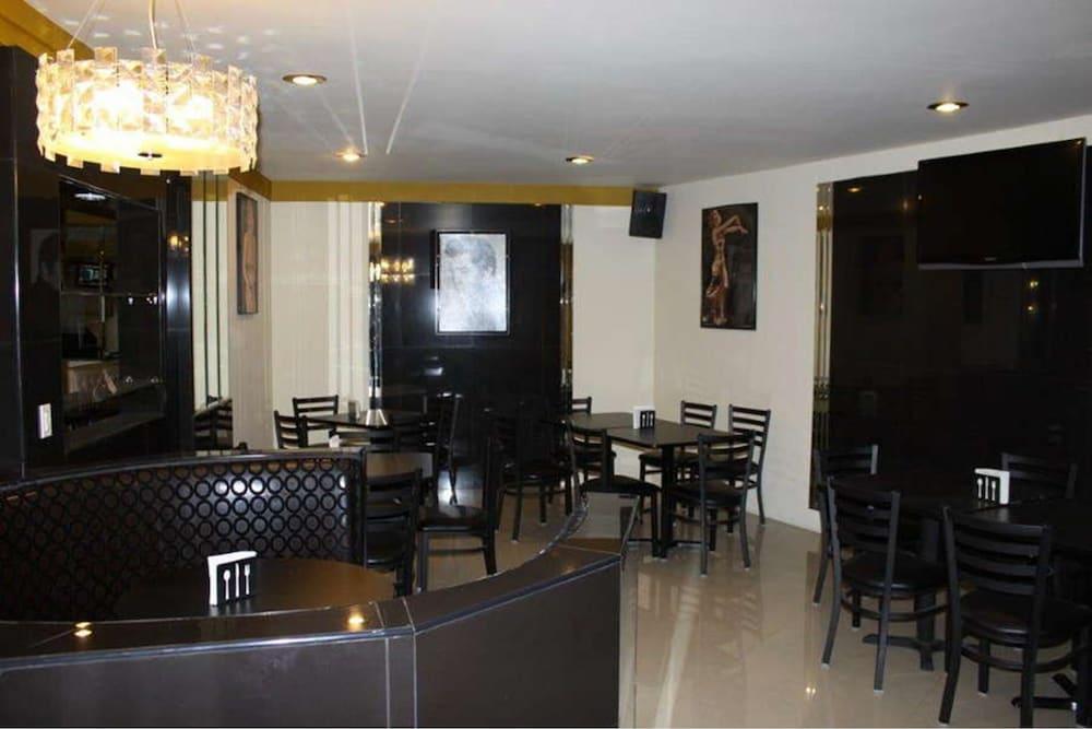 Hotel Frontiere Тихуана Екстериор снимка