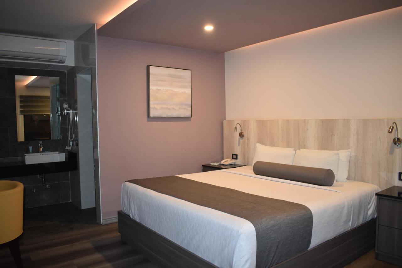 Hotel Frontiere Тихуана Екстериор снимка