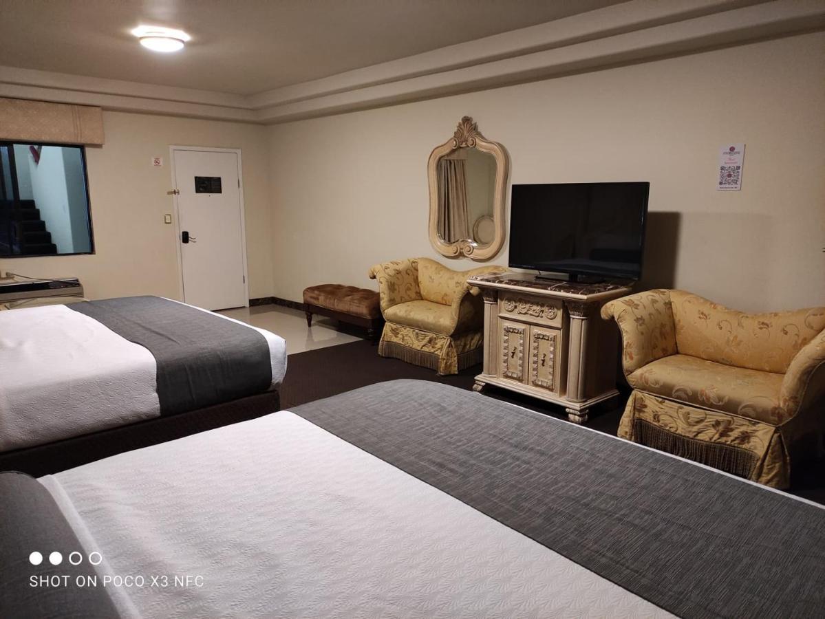 Hotel Frontiere Тихуана Екстериор снимка